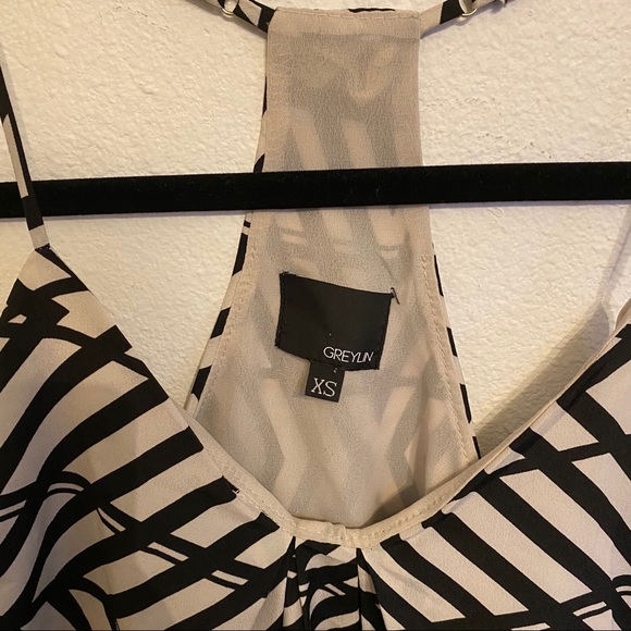 Greylin Geometric Chevron Striped Top - Picture 2 of 3